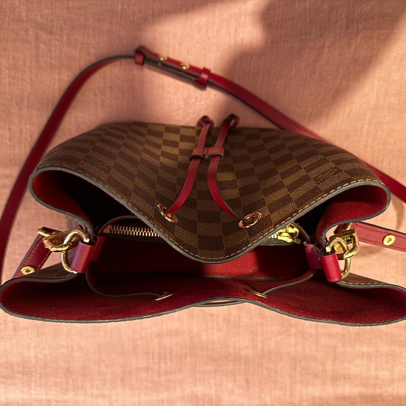 Louis Vuitton Damier Ebene Neonoe MM Cherry Berry Bag - Picture 6 of 8